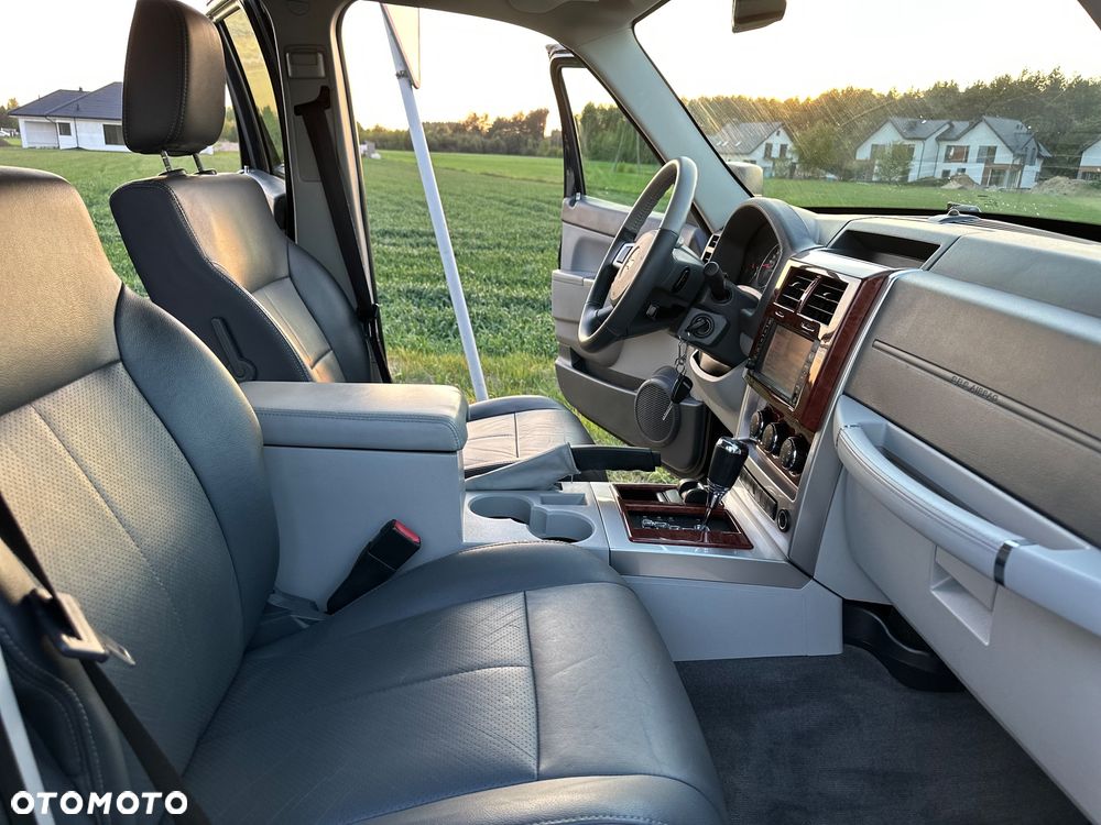 Jeep Cherokee - 27