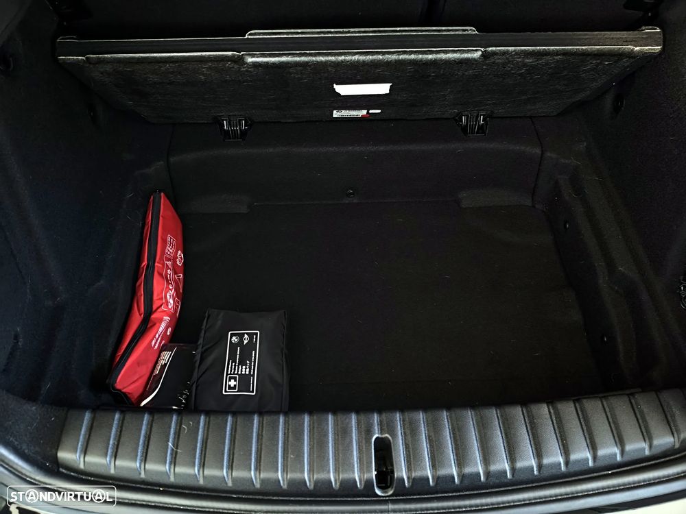 BMW 116 d Pack Desportivo M Auto - 11