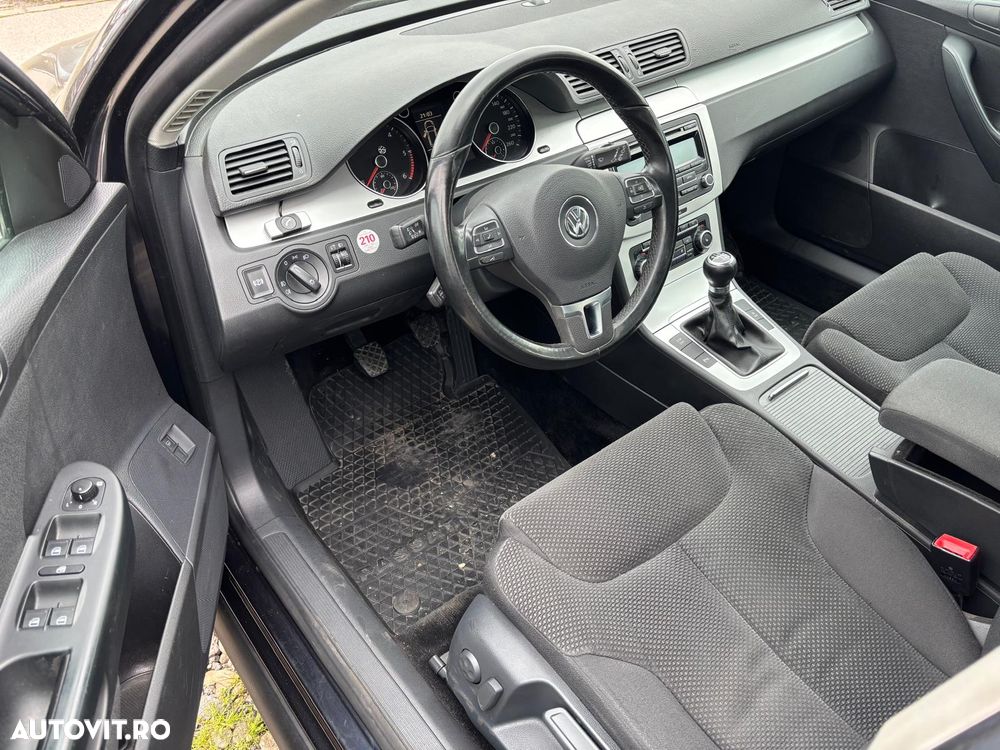 Volkswagen Passat - 5