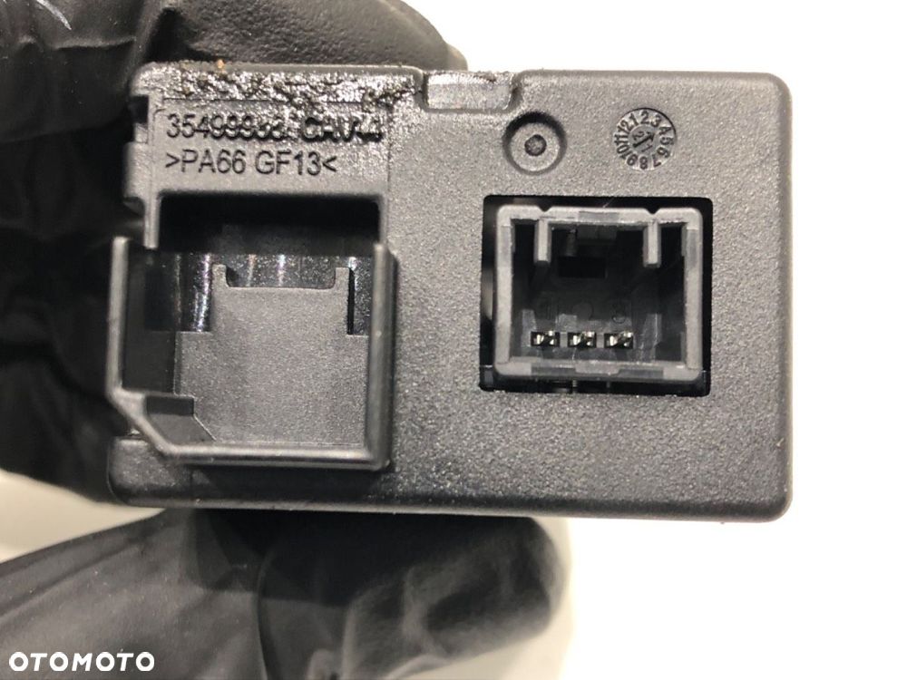 GNIAZDO PORT USB  JEEP COMPASS (MP, M6) 2016 - 2022 1.3 2WD 110 kW [150 KM] benzyna 2020 - 2022 - 4