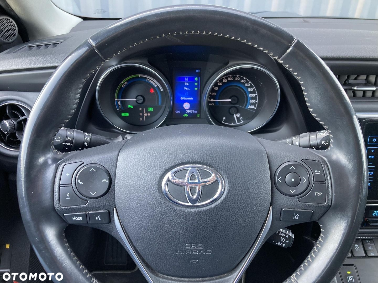 Toyota Auris - 16