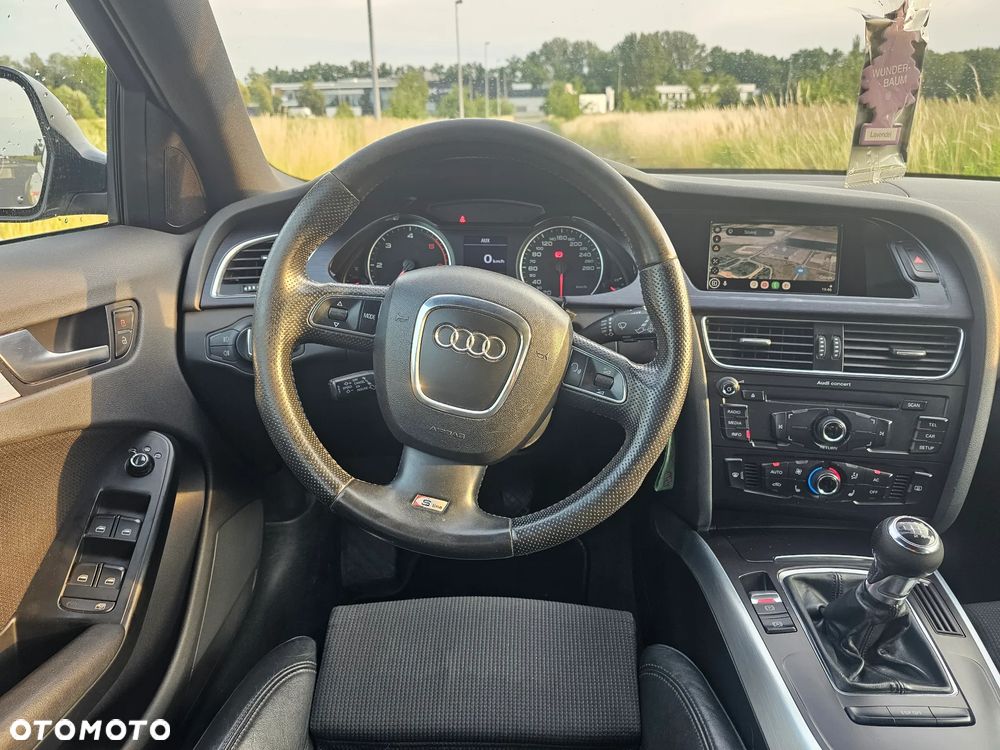 Audi A4 Avant 2.0 TDI - 16