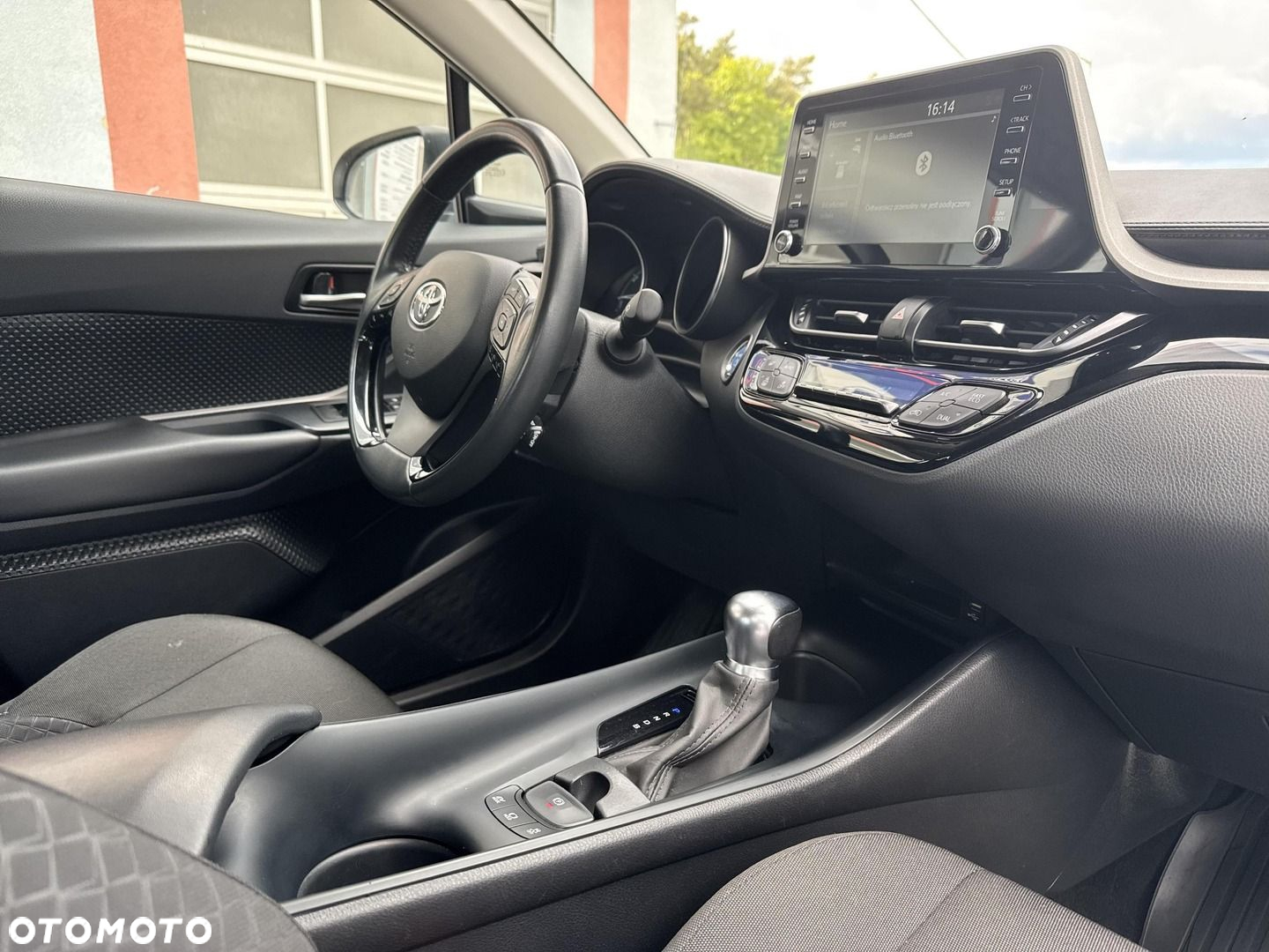 Toyota C-HR - 9