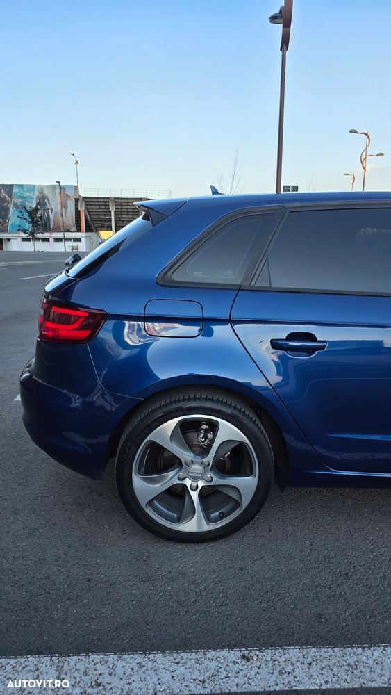Audi A3 Sportback 1.6 TDI ultra Attraction - 12