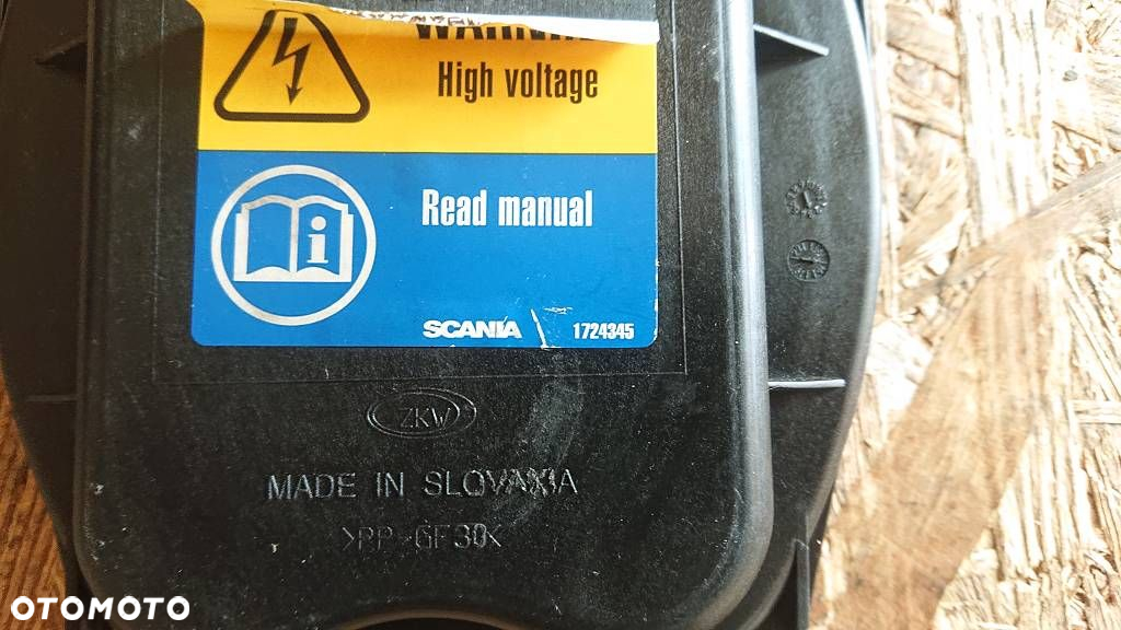 # SCANIA V8 R S XPI DC16 2015r DEKIELEK POKRYWKA ZAŚLEPKA LAMPY OBUDOWA PRZETWORNICY 1903177 1724345 - 4