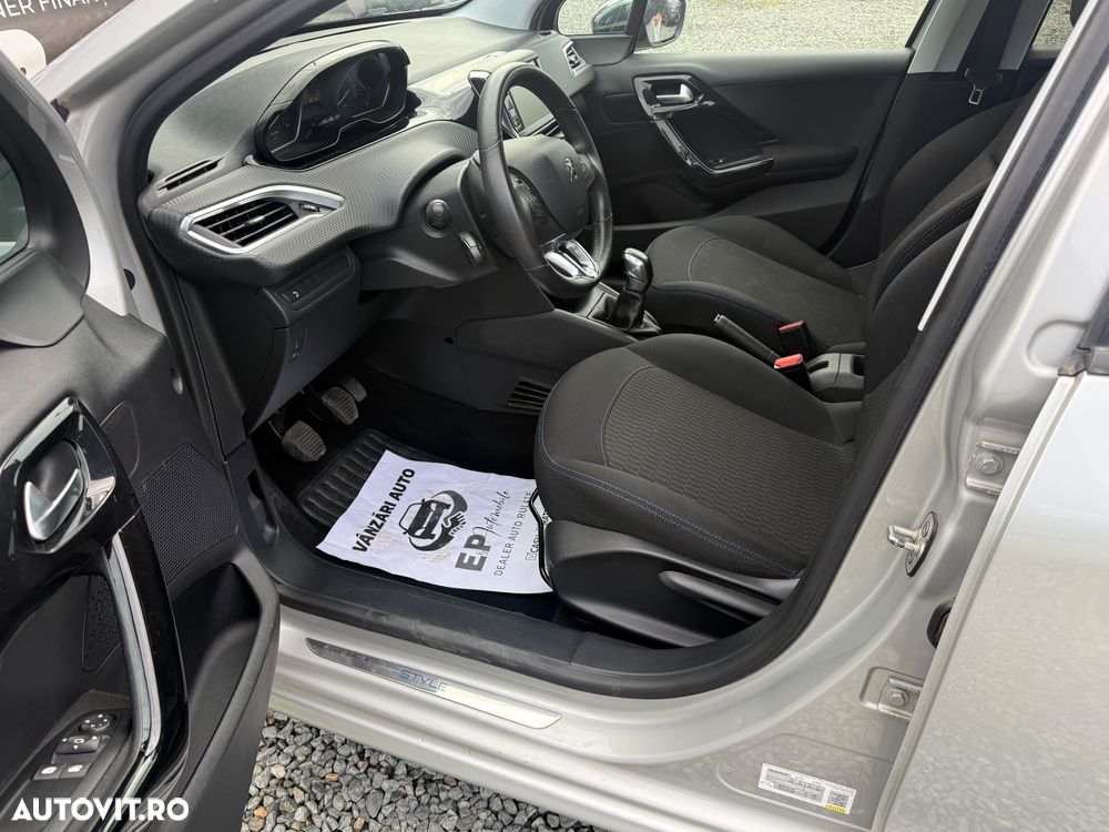 Peugeot 208 PureTech 110 Stop & Start Tech Edition - 7