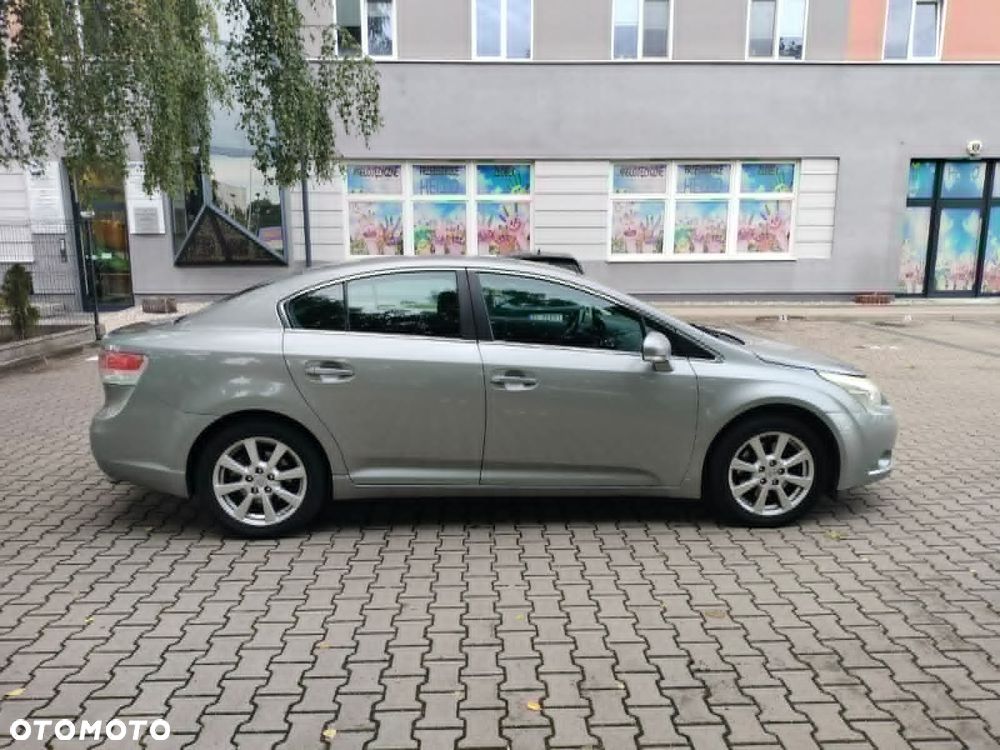 Toyota Avensis 2.2 D-4D 2010 - 3
