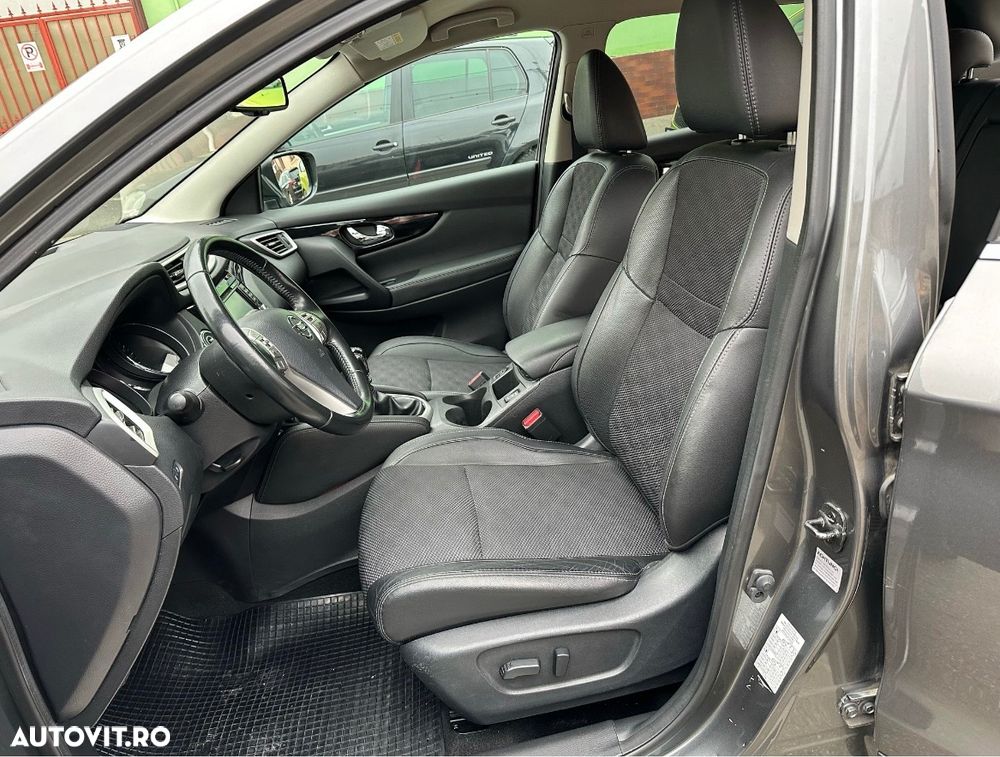 Nissan Qashqai 1.6L dCi Start/Stop 4X4-i Tekna - 19