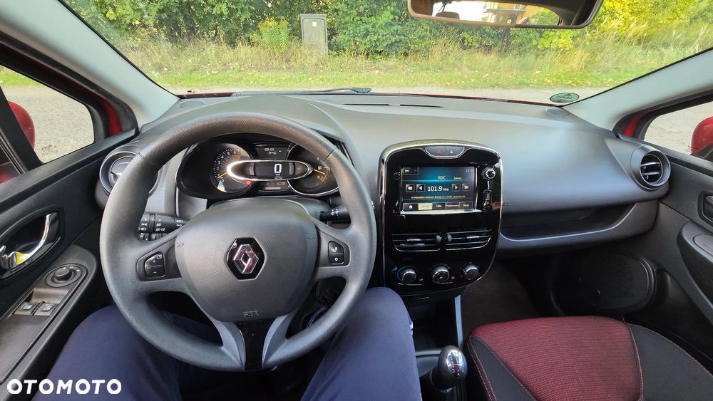 Renault Clio 1.2 16V Limited EU6 - 16