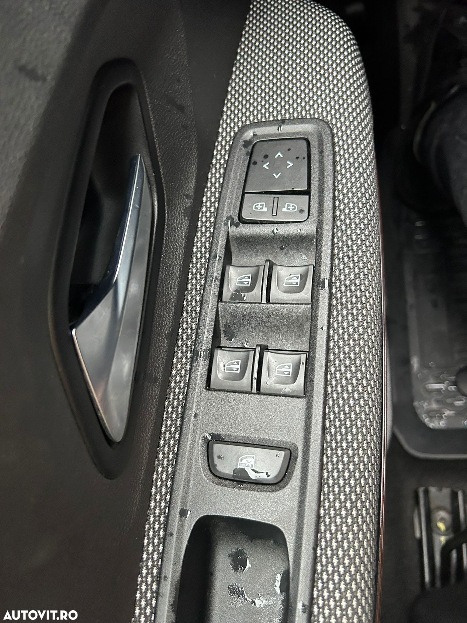 Dacia Sandero Stepway TCe 90 MT6 Comfort - 14
