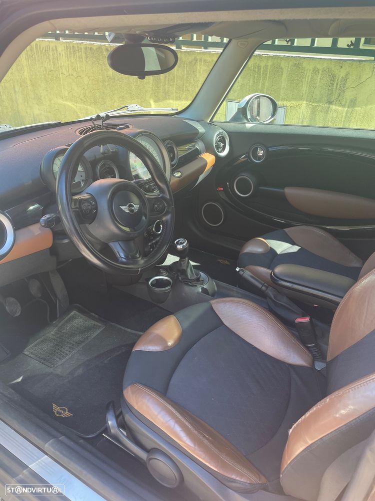 MINI 3 Portas Cooper D - 5