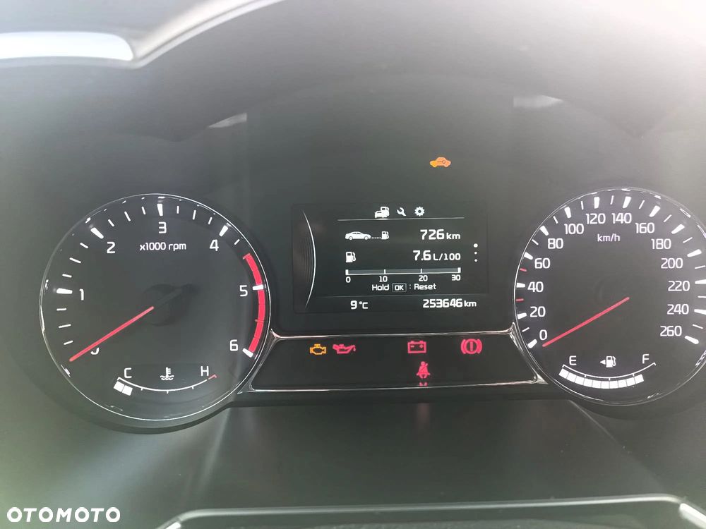 Kia Optima - 12