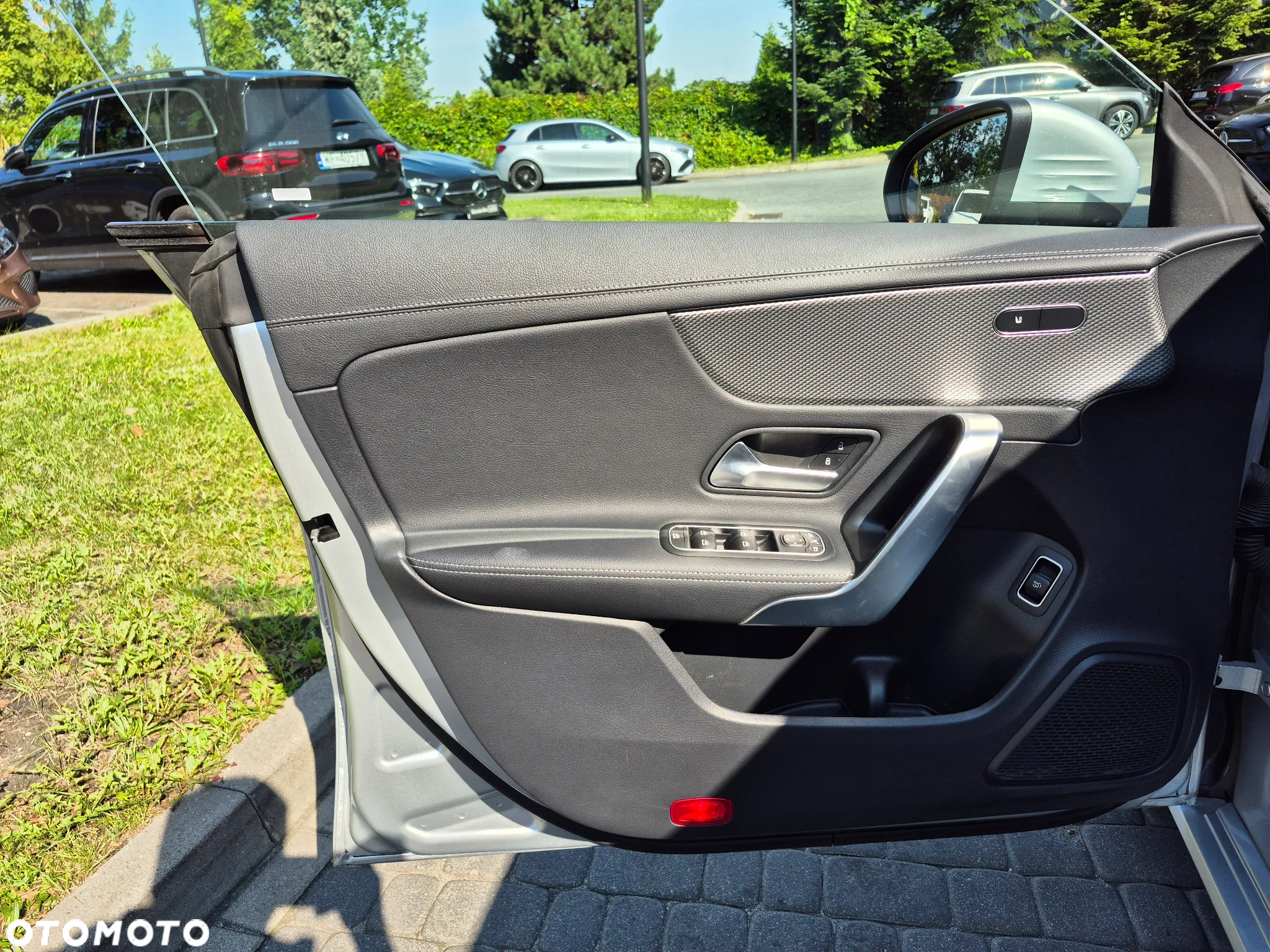Mercedes-Benz CLA 180 7G-DCT - 16