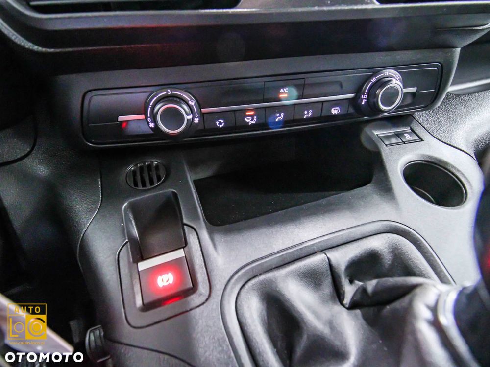 Citroën BERLINGO FURGON LONG L2 - 19