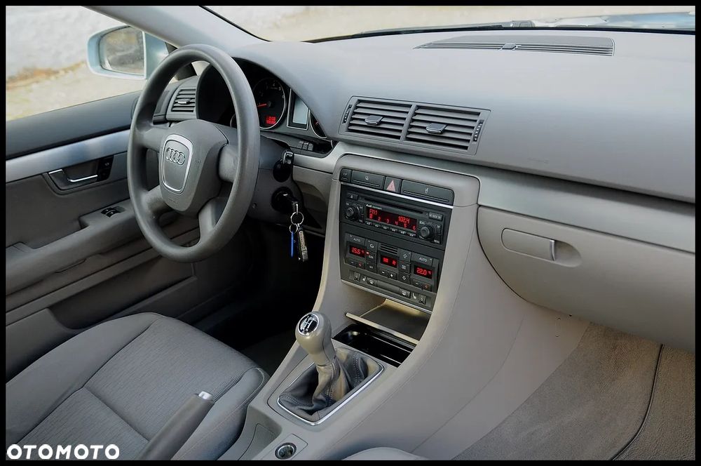 Audi A4 Limousine - 24