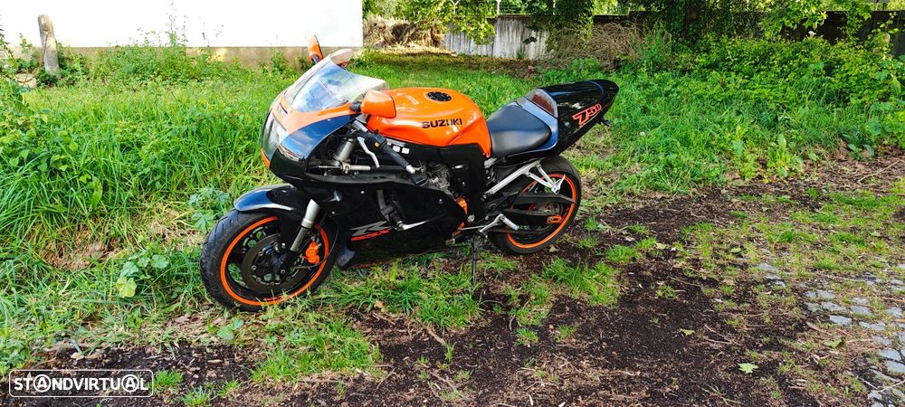 Suzuki GSX-R - 2