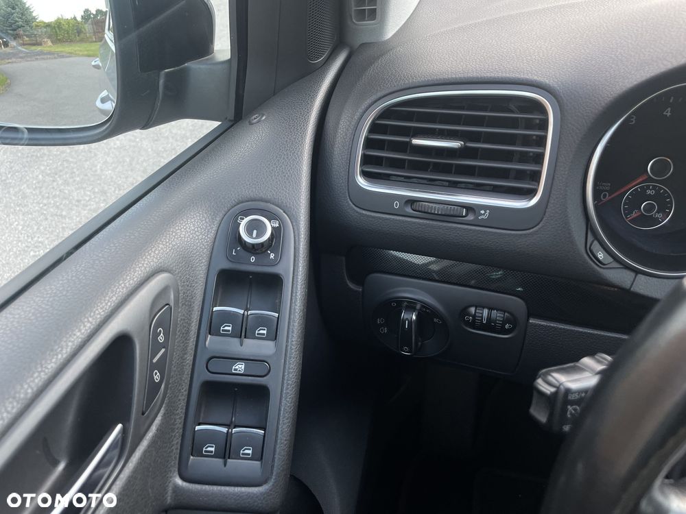 Volkswagen Golf 1.4 TSI Highline DSG - 19