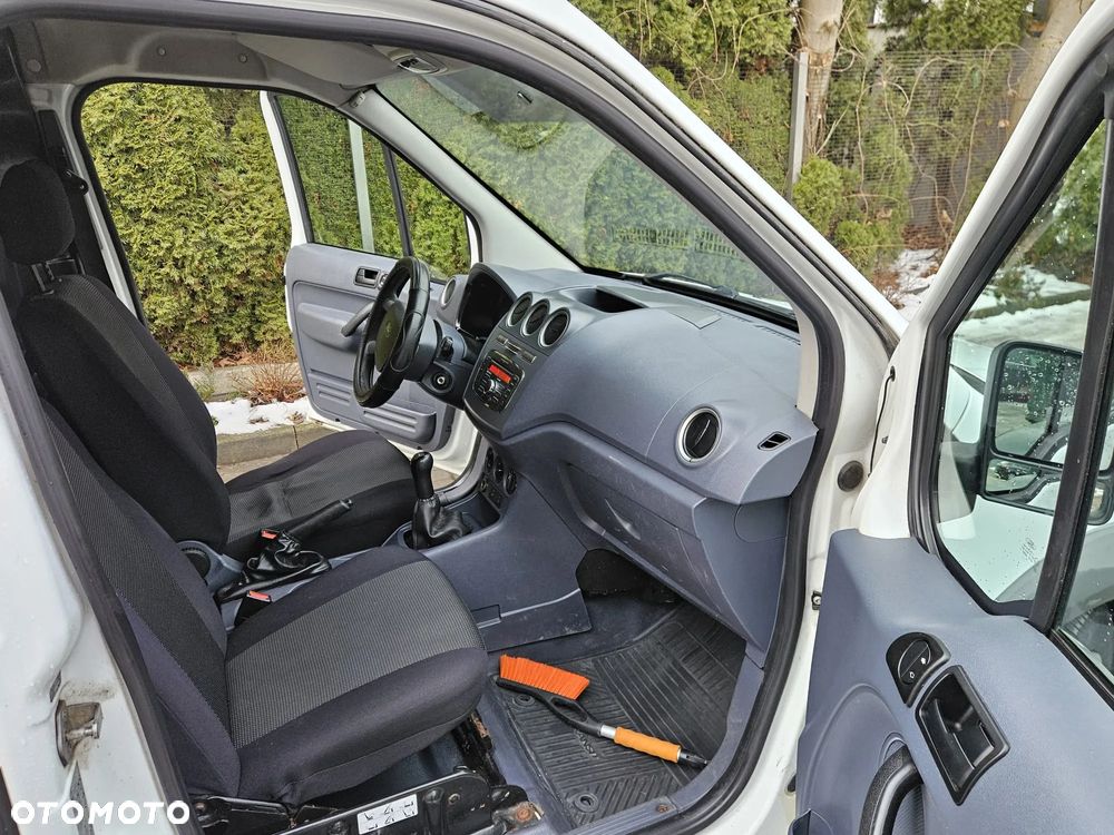 Ford Transit Connect - 16