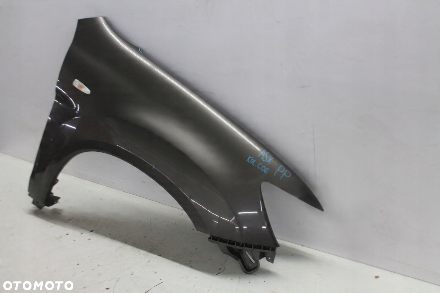 BŁOTNIK PRAWY PRZÓD PRZEDNI MITSUBISHI ASX KOL. C06 10- - 3