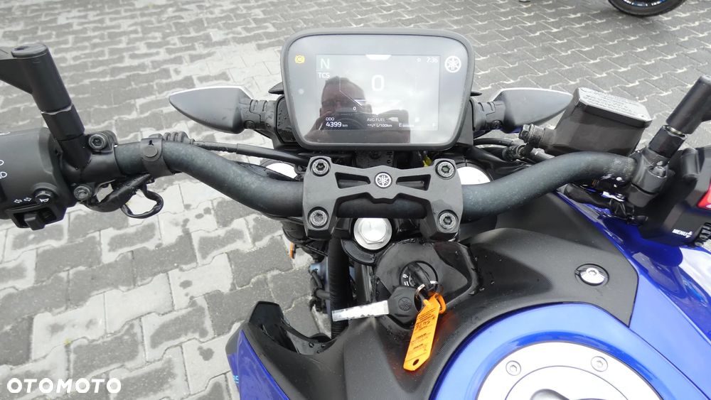 Yamaha MT - 12