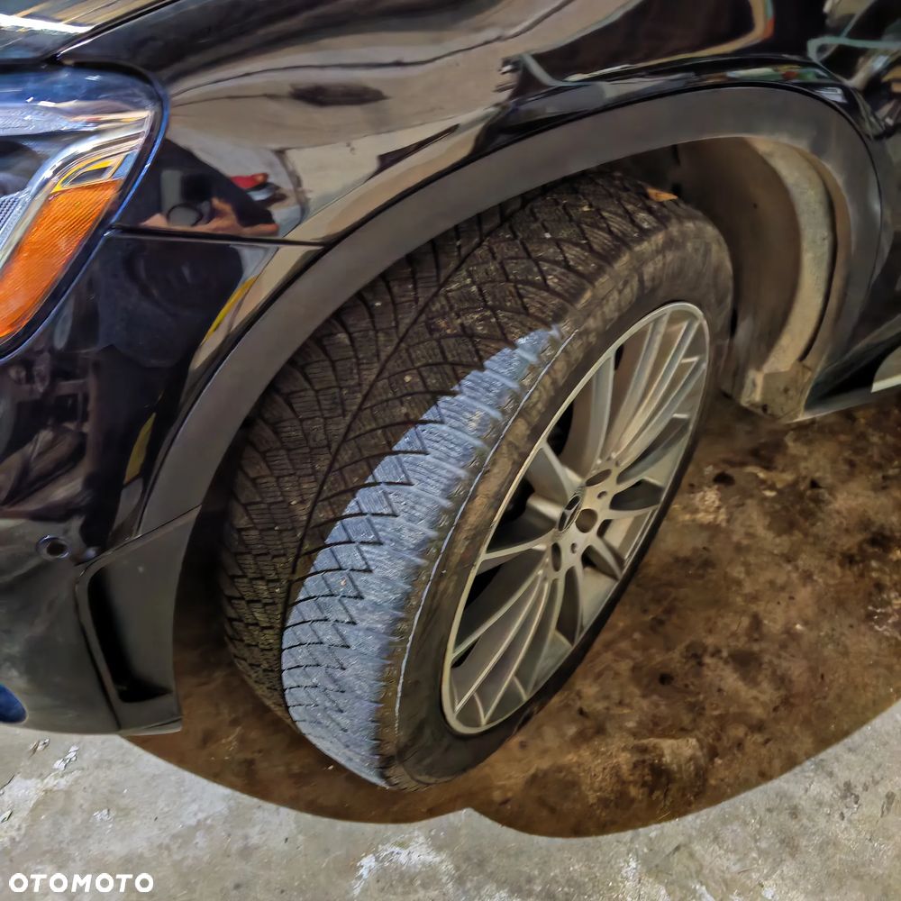 Mercedes-Benz GLC - 25