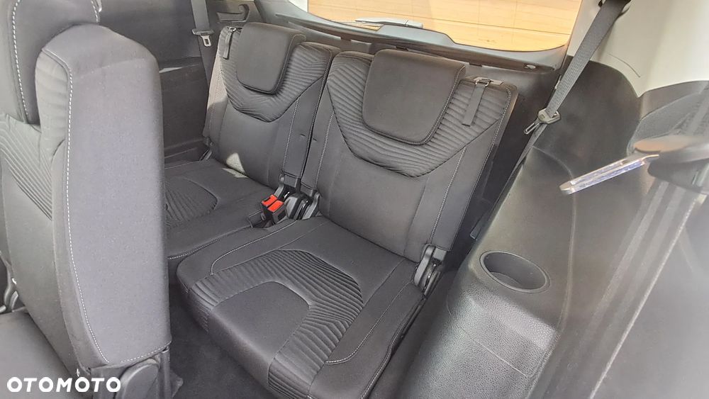 Ford S-Max - 7