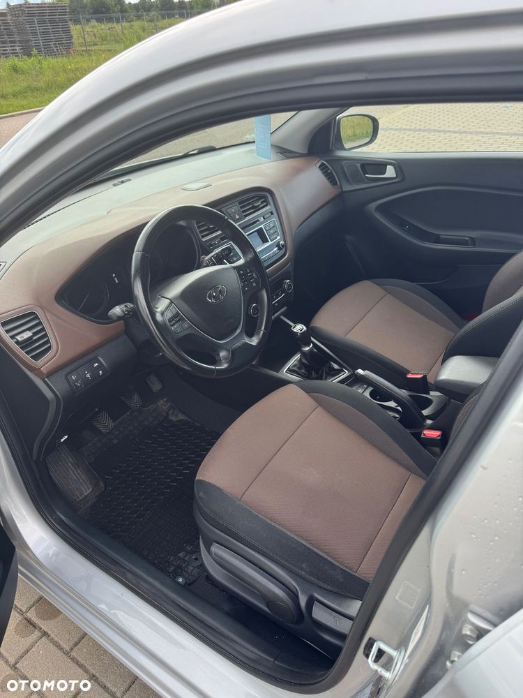Hyundai i20 - 10