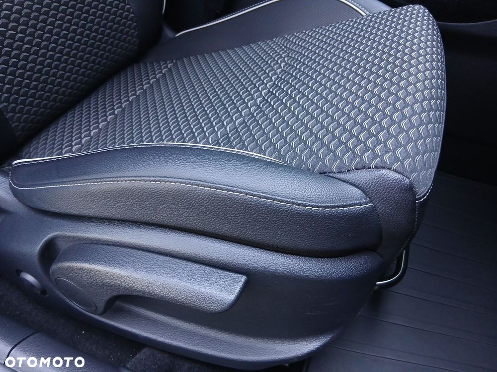 Kia XCeed 1.5 T-GDI L Business Line - 31