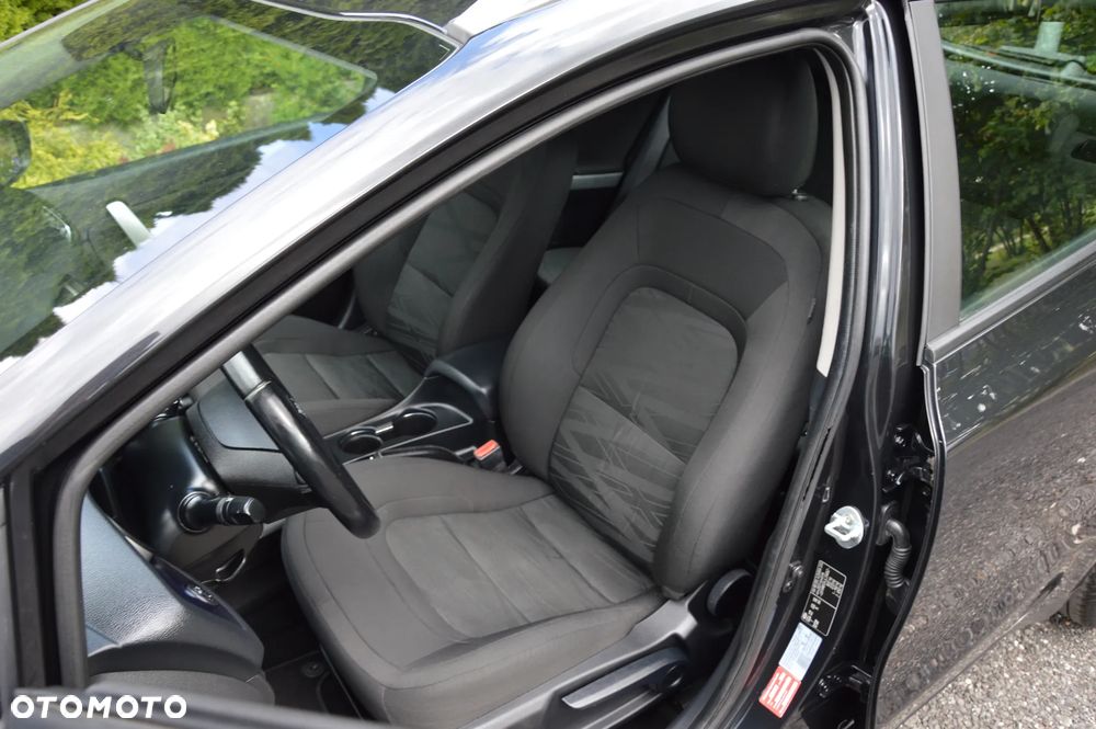 Kia Ceed - 25