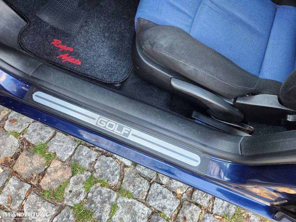 VW Golf 1.9 TDi 25 Anos - 24