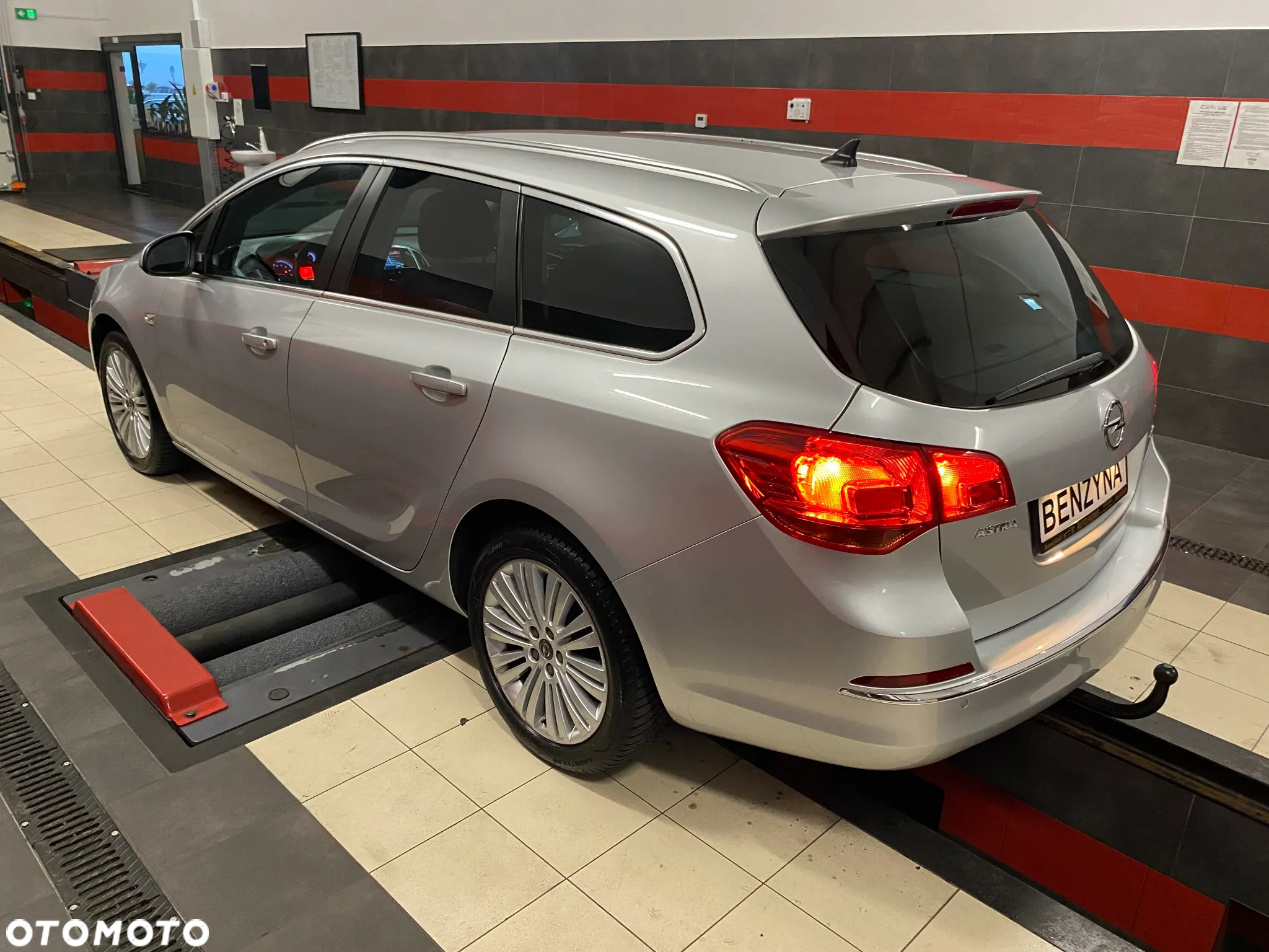 Opel Astra 1.4 Turbo Sports Tourer Edition - 8