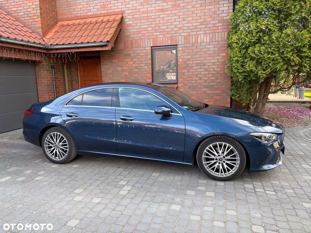 Mercedes-Benz CLA 220 4-Matic 7G-DCT - 5