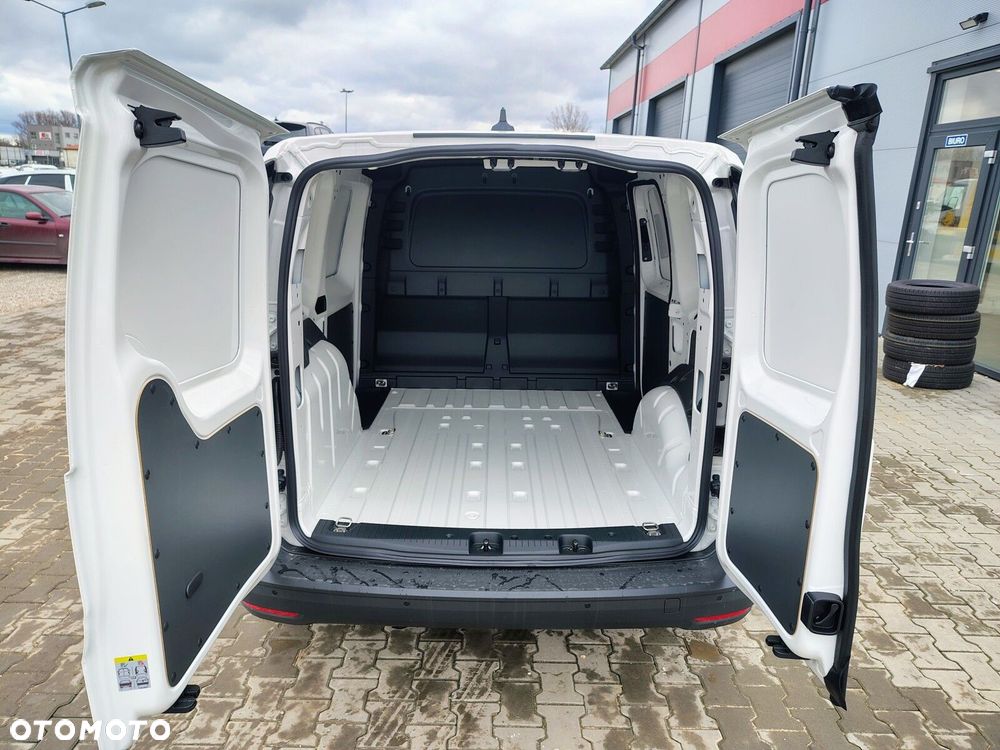 Volkswagen Caddy Caddy  silnik: 2,0 l TDI EU6 SCR  75 kW skrzynia biegów: manualna 6 -biegowa rozstaw osi: 2755 mm - 9