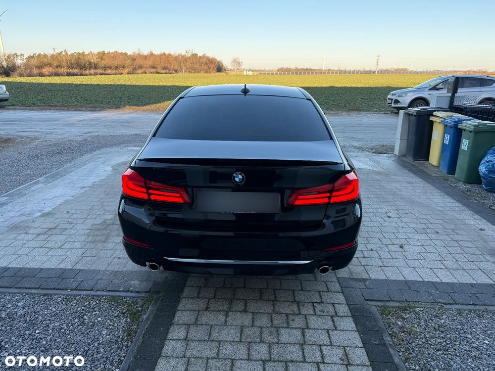 BMW Seria 5 520d xDrive Luxury Line sport - 16