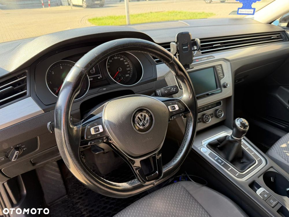 Volkswagen Passat 2.0 TDI BMT Comfortline - 8