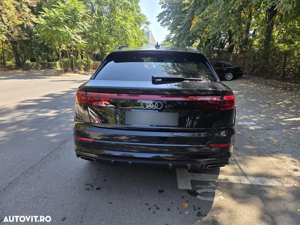 Audi Q8 - 9