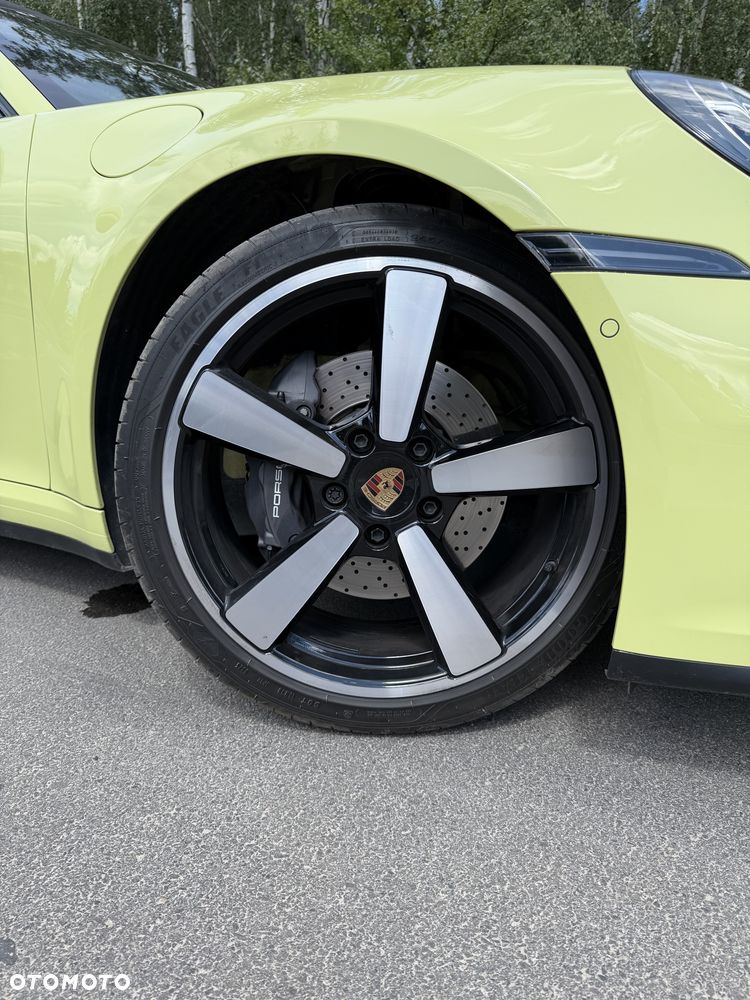 Porsche 911 Carrera PDK - 31