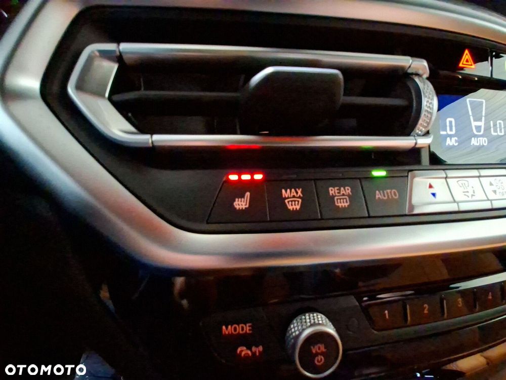 BMW X4 - 25