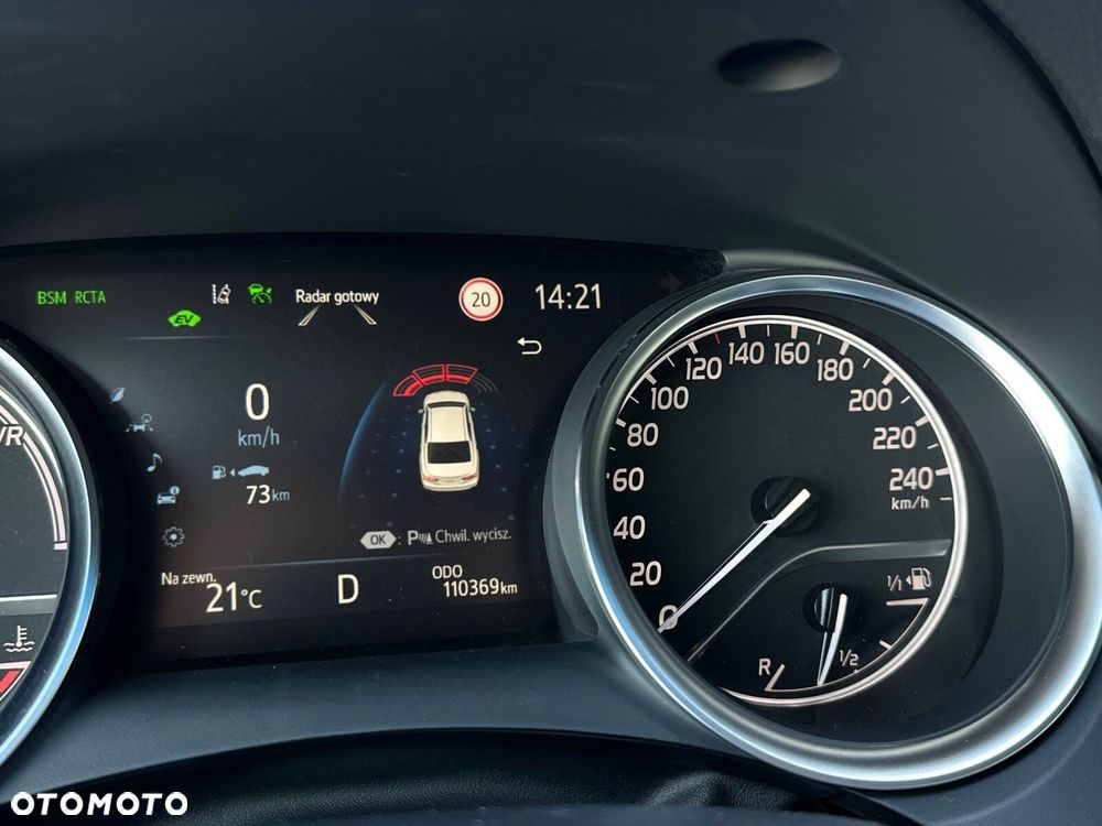 Toyota Camry 2.5 Hybrid Executive CVT - 29