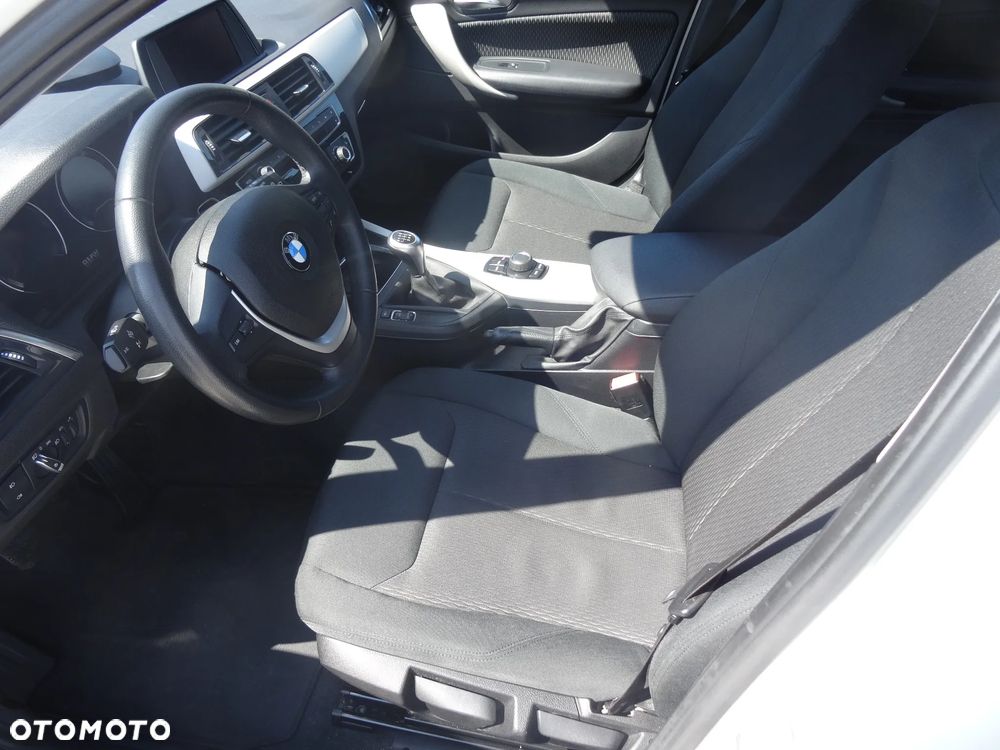 BMW Seria 1 118i Edition M Sport Shadow - 11