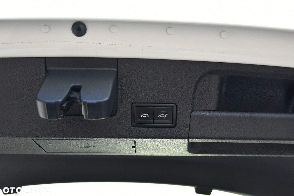 Volkswagen Arteon 2.0 TDI R-Line DSG - 30