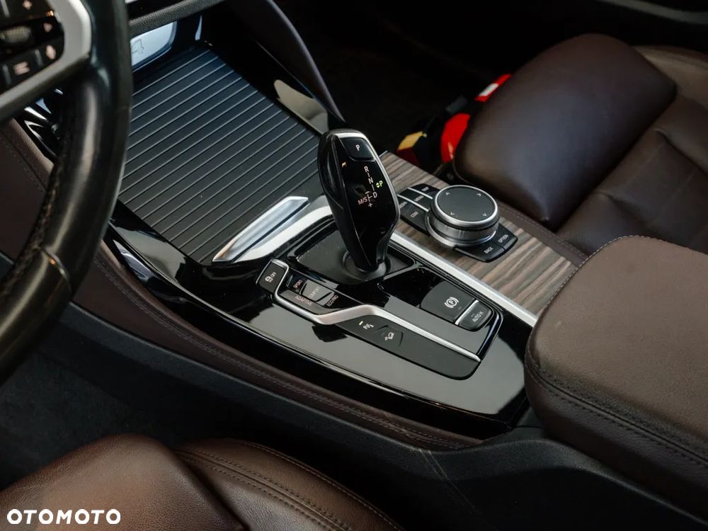 BMW X4 xDrive20d - 8