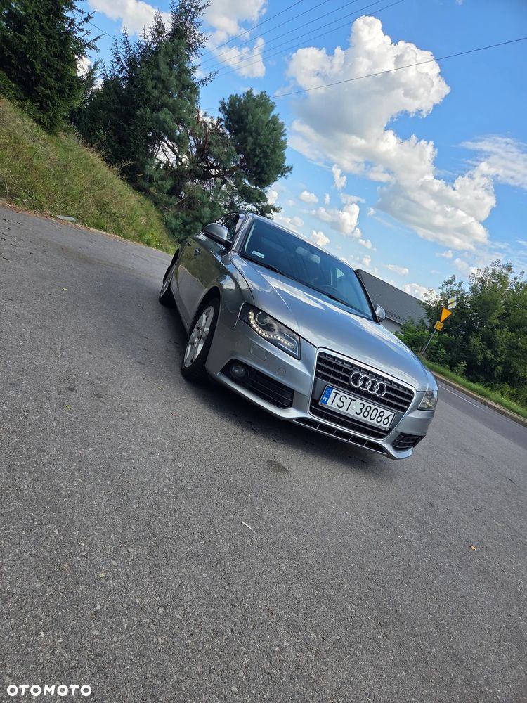 Audi A4 Limousine - 1