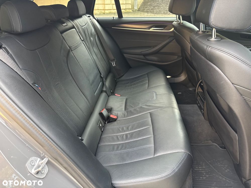 BMW Seria 5 520d M Sport Edition - 28