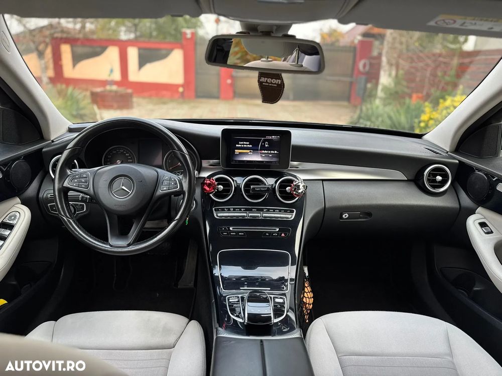 Mercedes-Benz C - 21