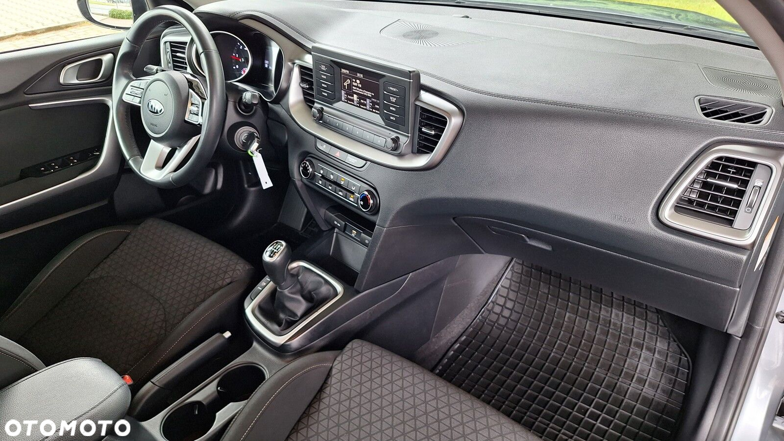 Kia Ceed - 15