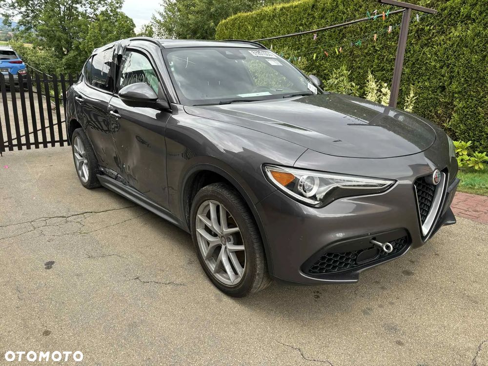 Alfa Romeo Stelvio 2.0 Turbo 16V AT8-Q4 Veloce Ti - 2