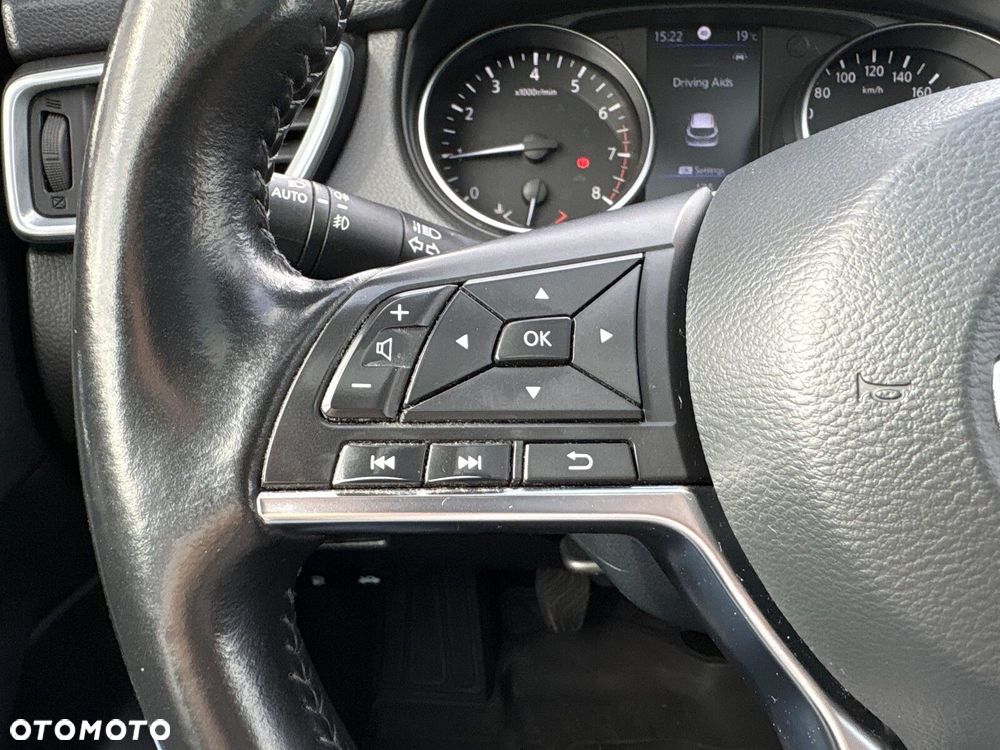 Nissan Qashqai 1.3 DIG-T N-Connecta - 16