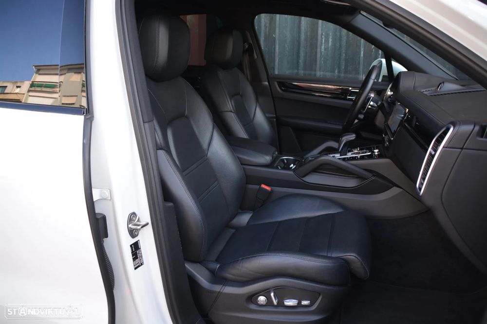 Porsche Cayenne E-Hybrid - 56