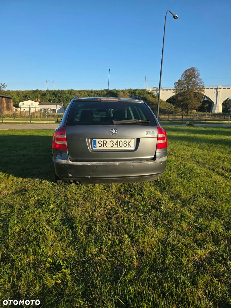 Skoda Octavia 2008 photo 3